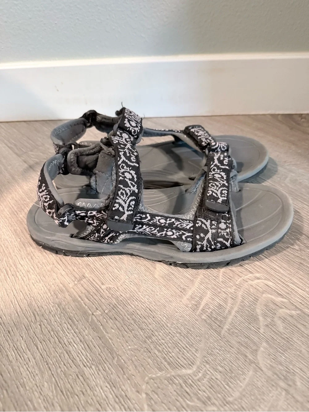 Women's Black Patterned Outdoor Sport Sandals